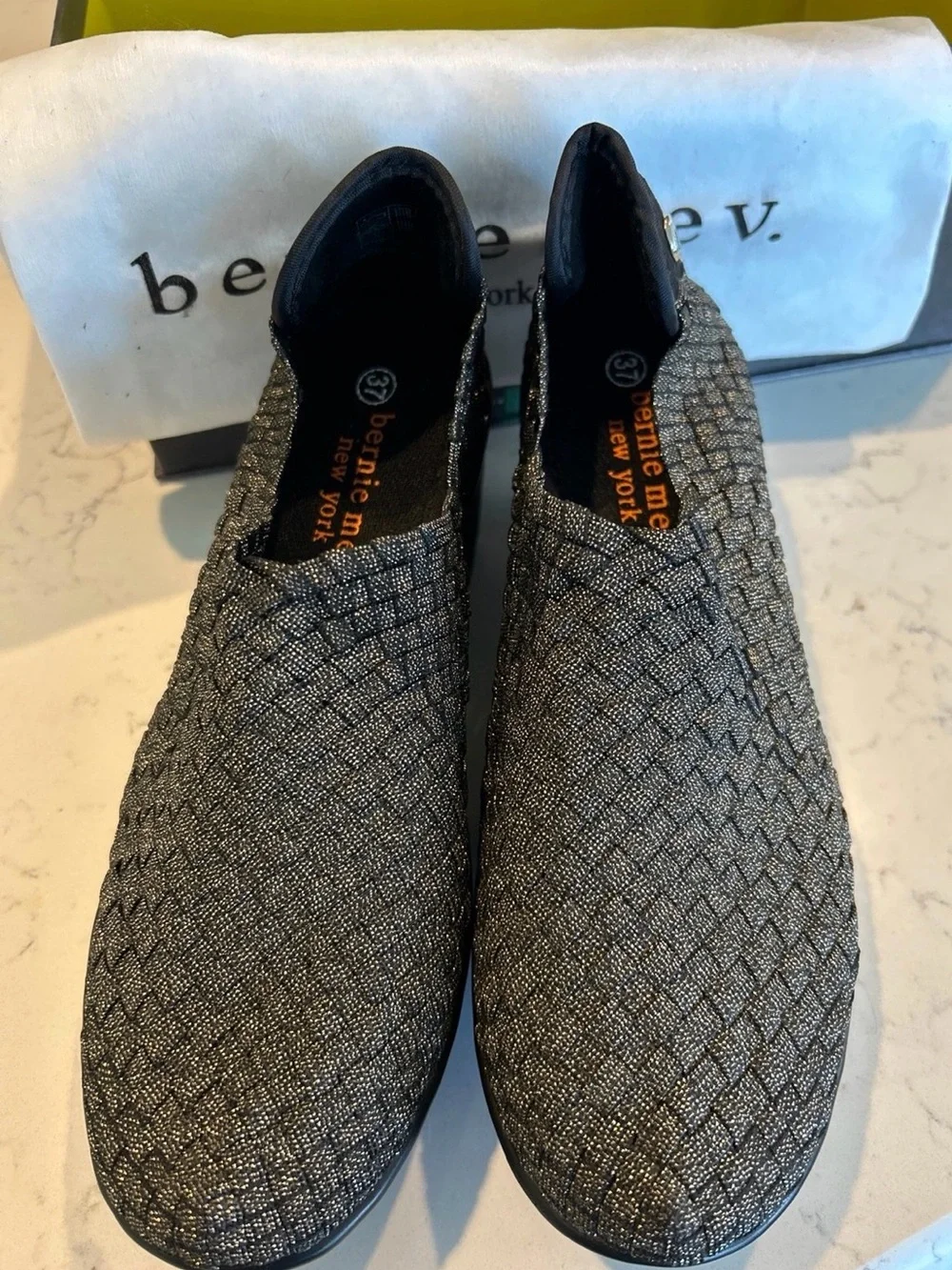 bernie mev. woven knit